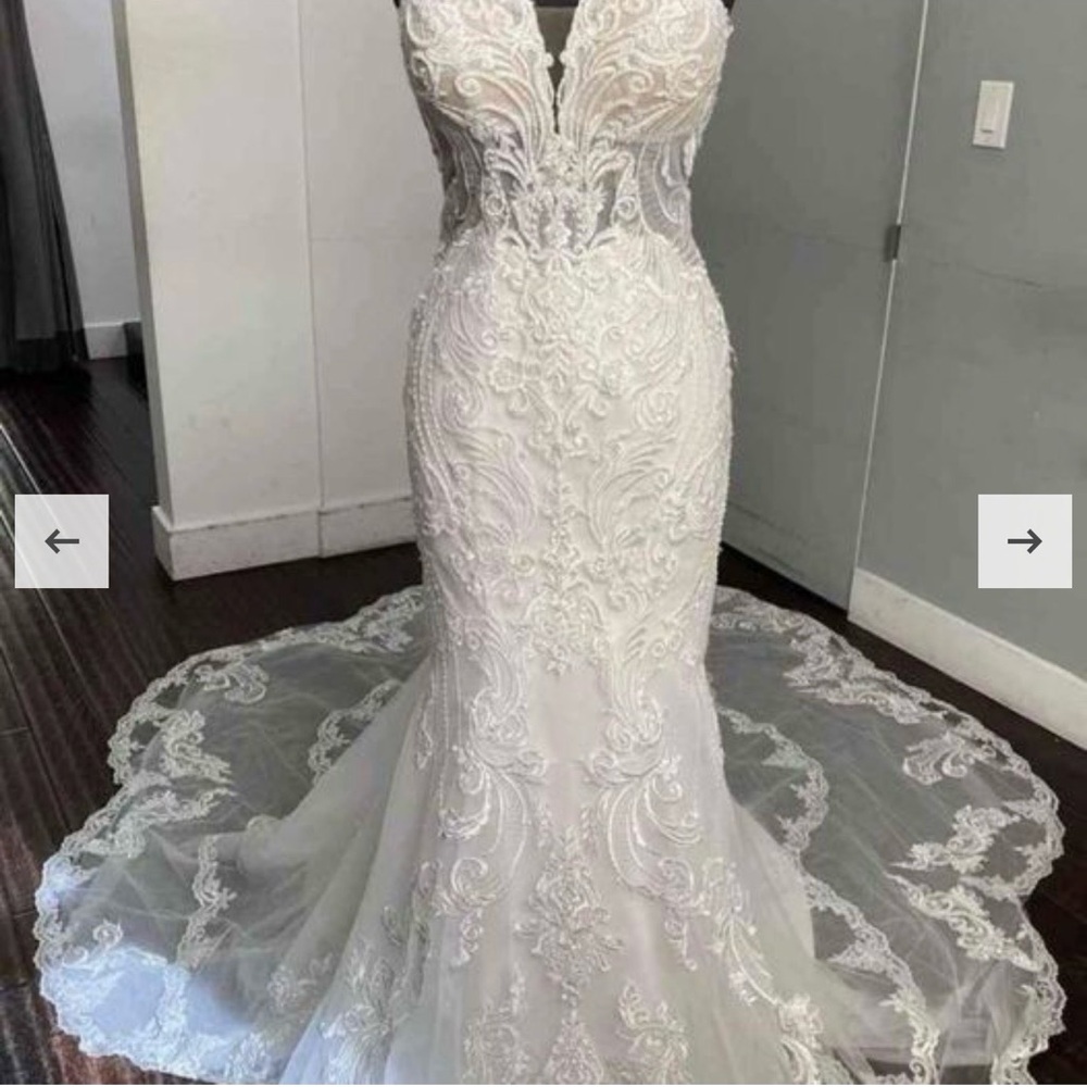 Elegant White Lace Wedding Dress